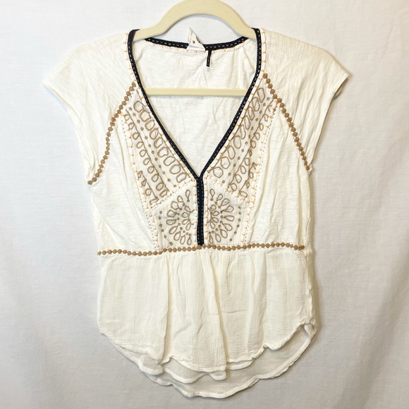 Anthropologie Akemi + Kin White Peasant Boho Top - Picture 2 of 7